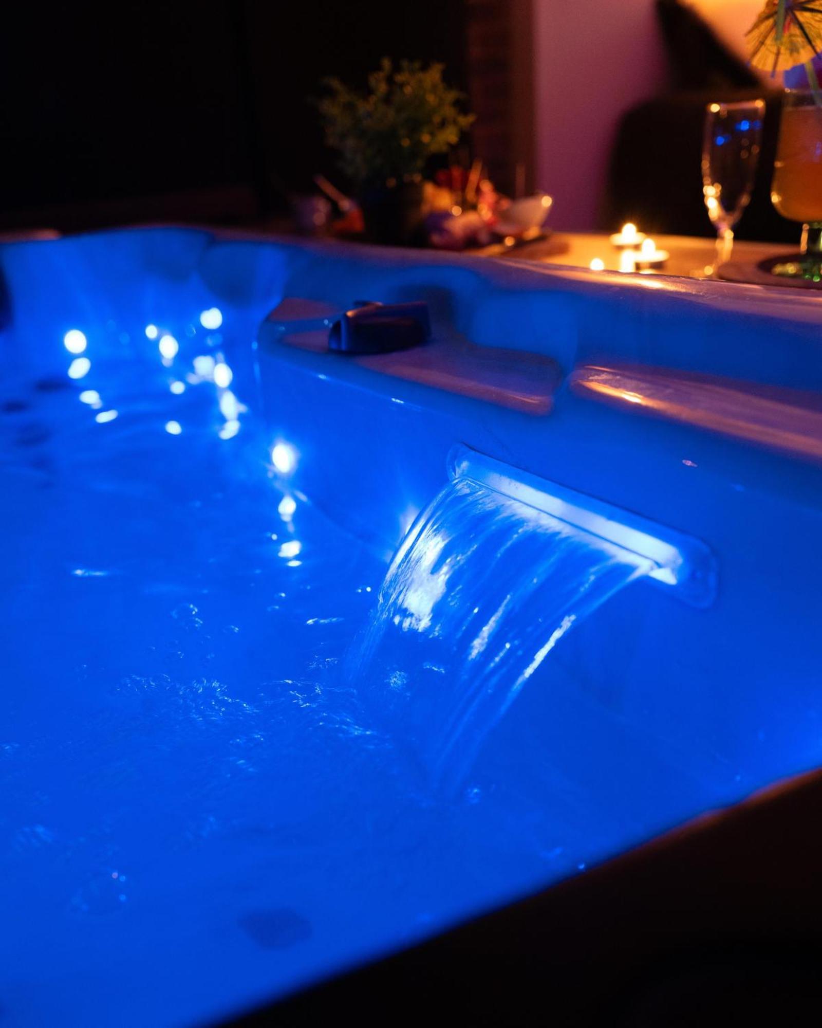 Chambre Romantique Avec Spa Privatif Ferriere-la-Grande Zewnętrze zdjęcie